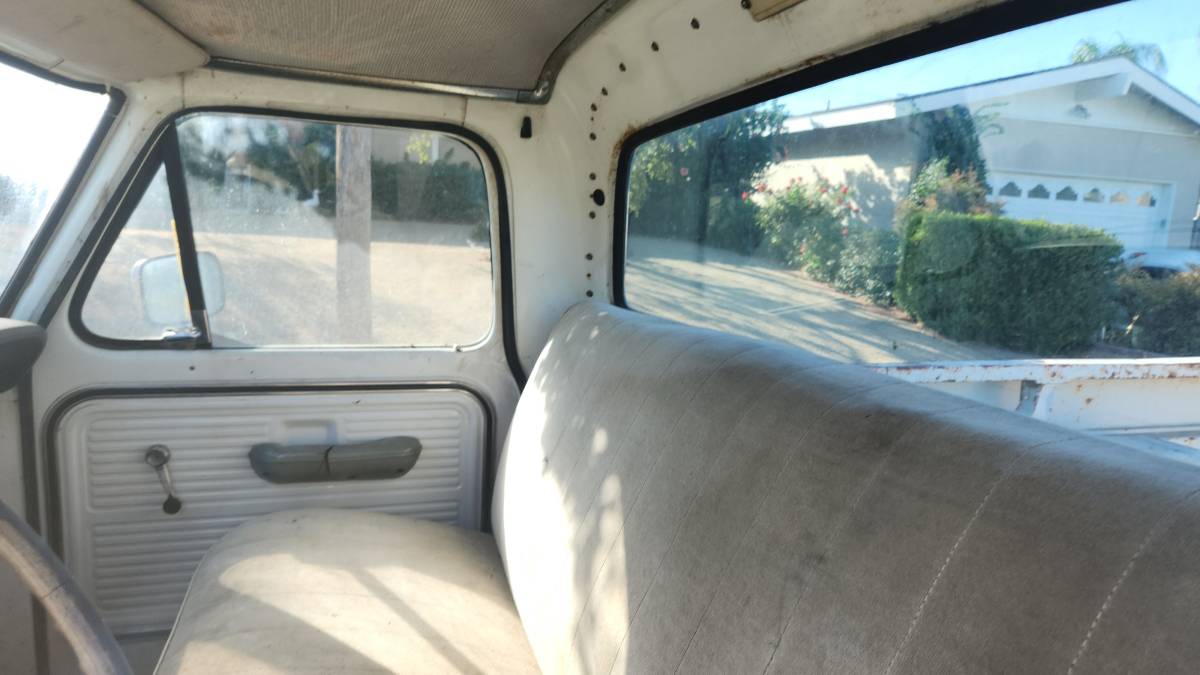 Ford-f250-ranger-camper-special-1968-white-5