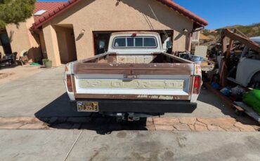 Ford-f250-sport-custom-long-bed-truck-1969-white-2