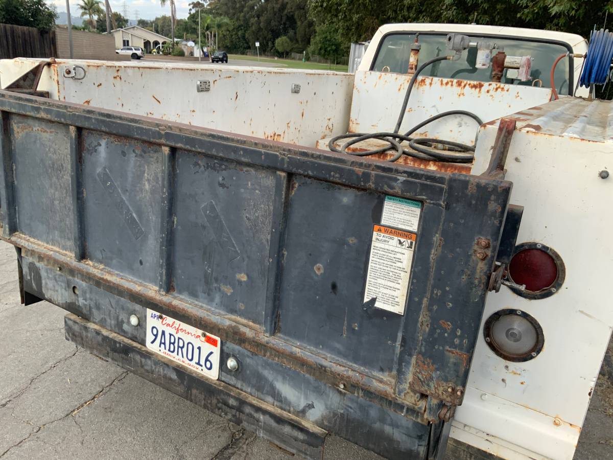 Ford-f250-super-duty-diesel-1985-white-3