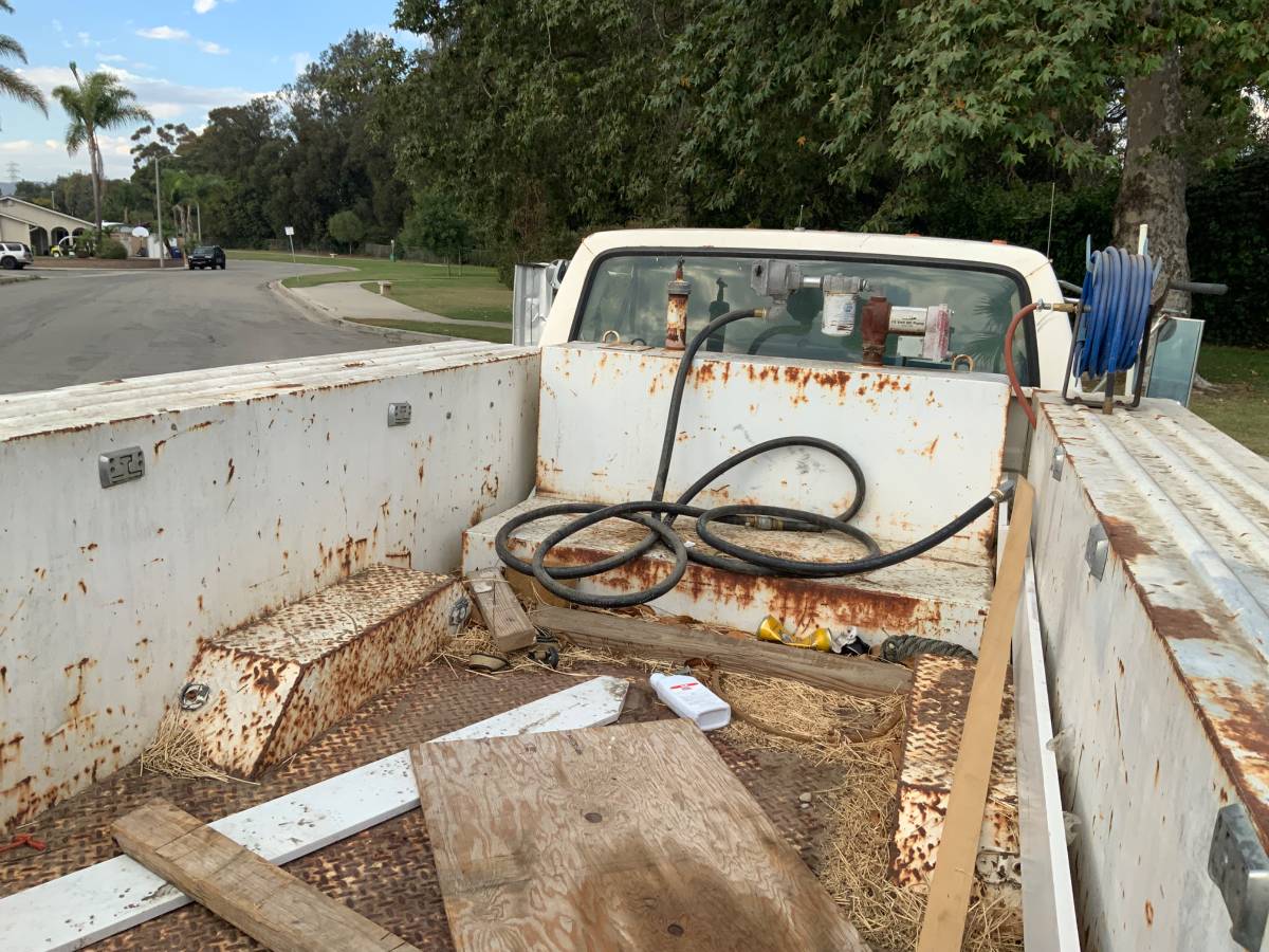 Ford-f250-super-duty-diesel-1985-white-4