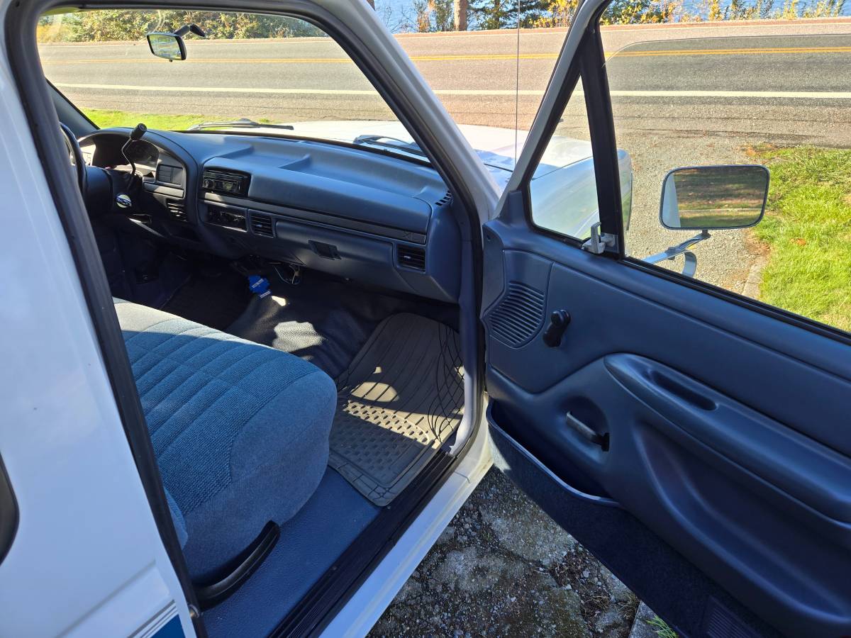 Ford-f250-xl-1993-white-12