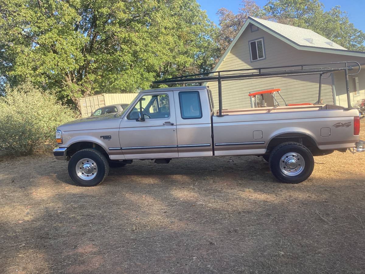 Ford-f250-xlt-4x4-diesel-1996