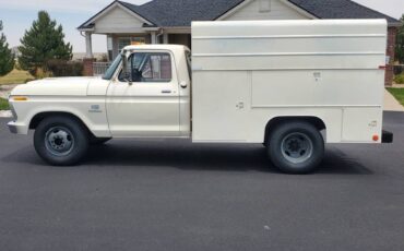 Ford-f350-1974-white-1