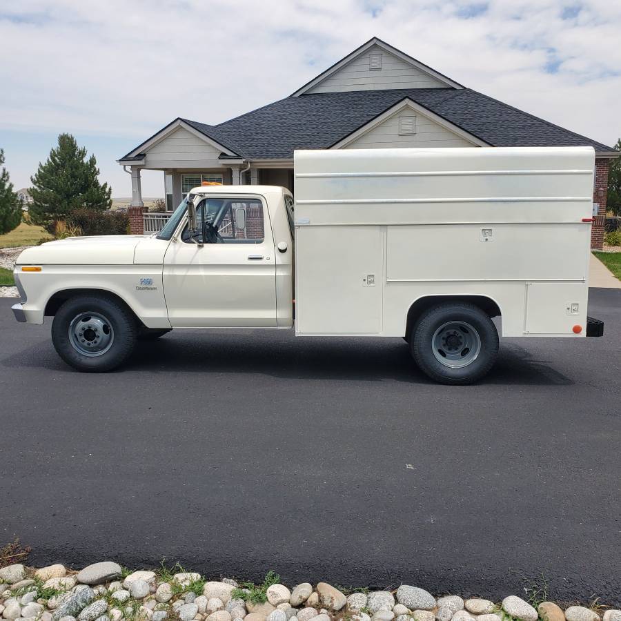 Ford-f350-1974-white-1