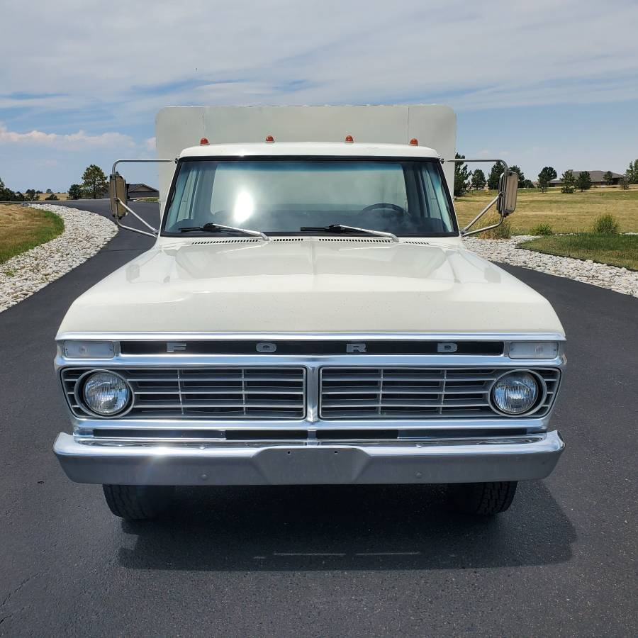 Ford-f350-1974-white-8