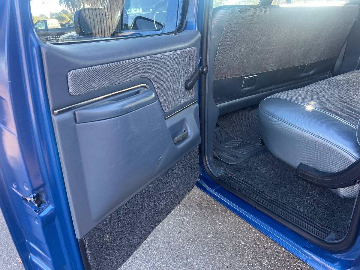 Ford-f350-crew-cab-1991-blue-15