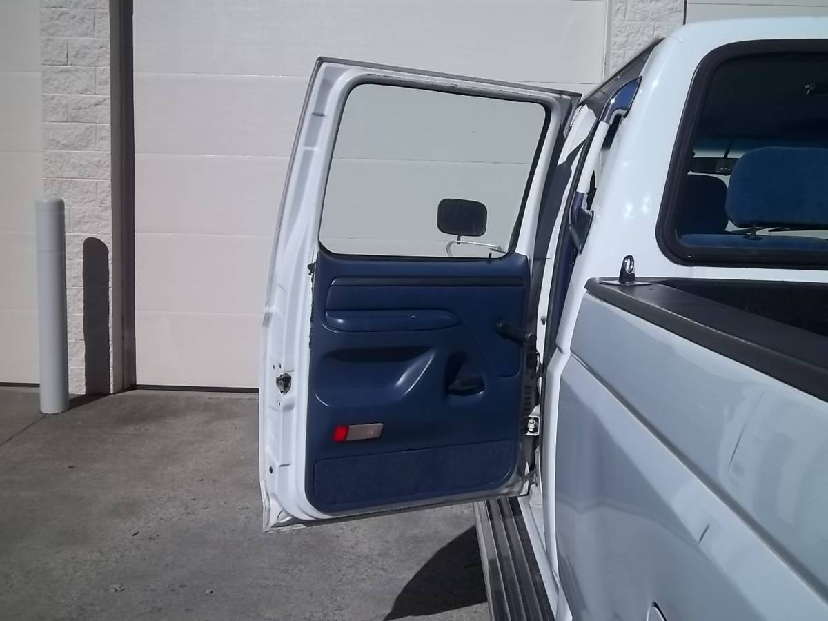 Ford-f350-crew-cab-4x4-1994-white-11