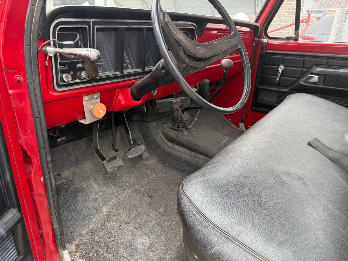 Ford-f350-diesel-1974-red-13