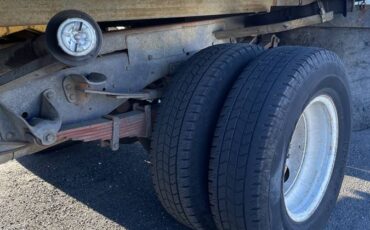 Ford-f350-diesel-1985-white-5