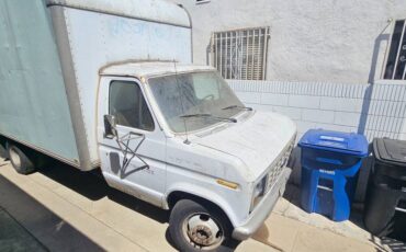 Ford-f350-diesel-1988-white