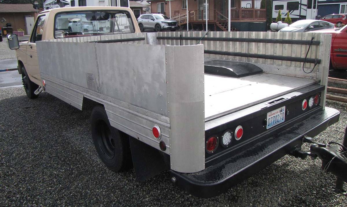 Ford-f350-dually-1981-brown-2