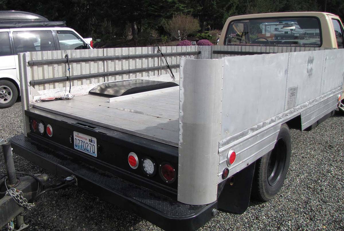Ford-f350-dually-1981-brown-3