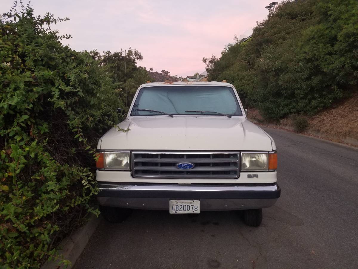 Ford-f350-lariat-crew-cab-dually-1990-white-5