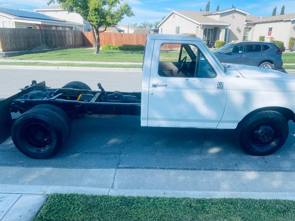 Ford-f350-super-duty-diesel-auto-1987-white-13