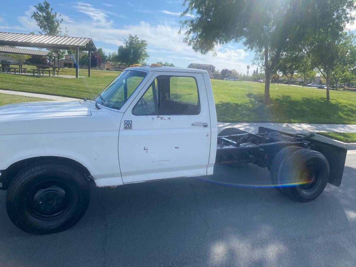 Ford-f350-super-duty-diesel-auto-1987-white-6