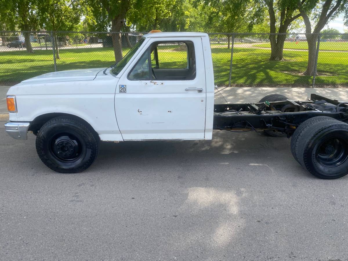 Ford-f350-super-duty-diesel-auto-1987-white