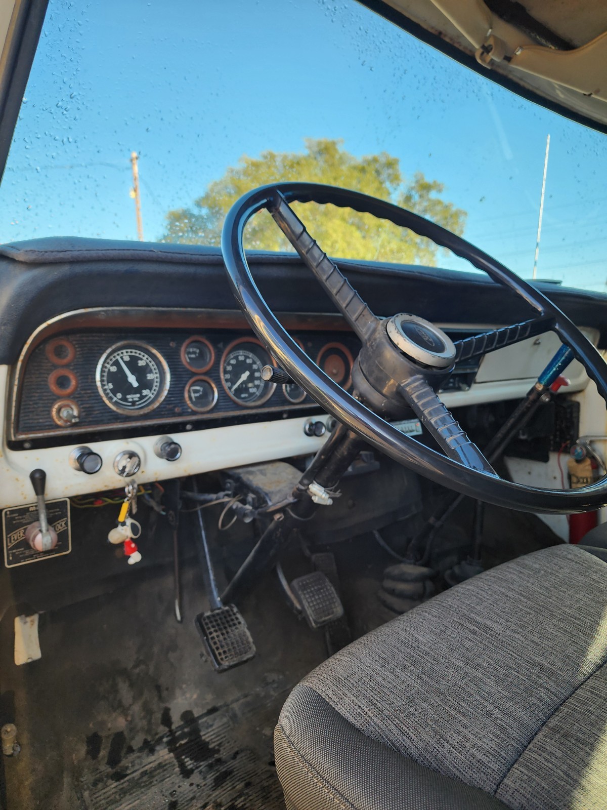 Ford-f500-1972-Standard-Cab-Pickup-3
