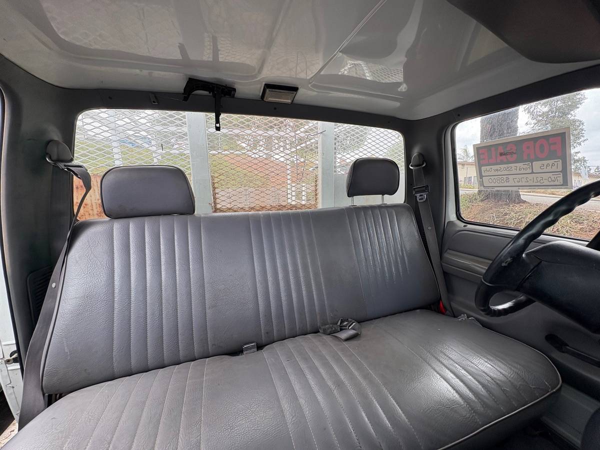 Ford-f550-super-duty-1995-white-2