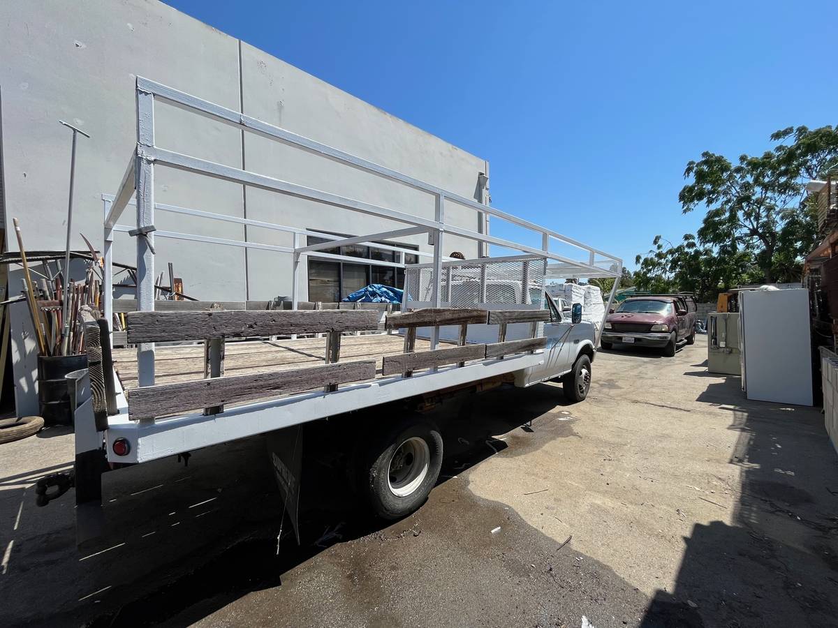 Ford-f550-super-duty-1995-white-3