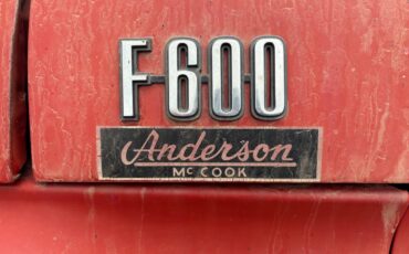 Ford-f600-1973-red-1