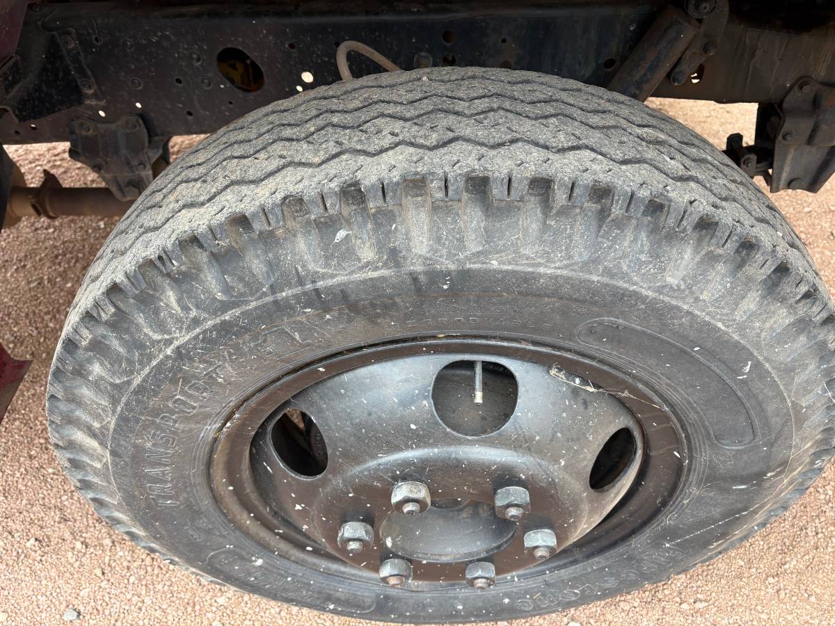 Ford-f600-1973-red-11
