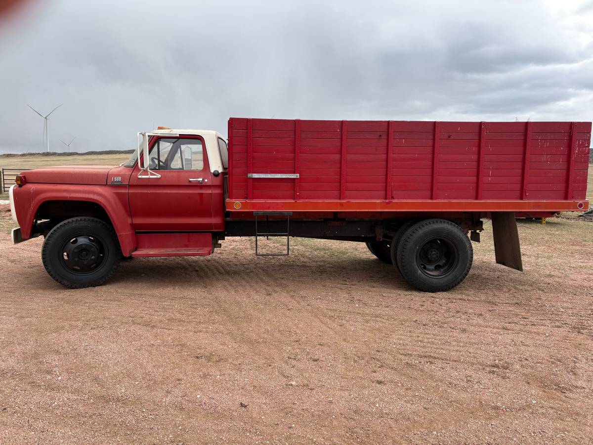 Ford-f600-1973-red-16
