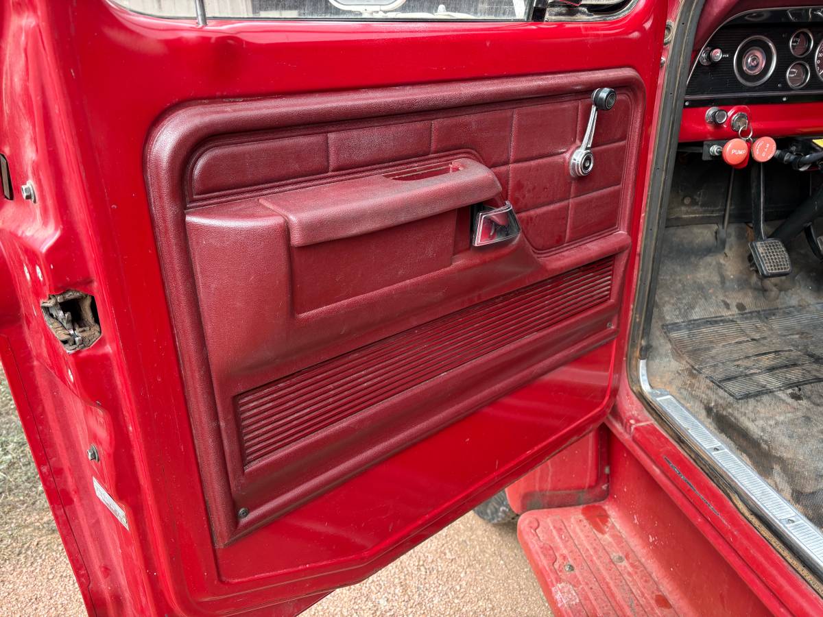 Ford-f600-1973-red-8