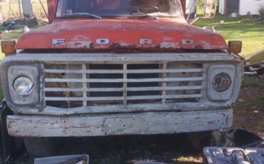 Ford-f600-1977-red-2