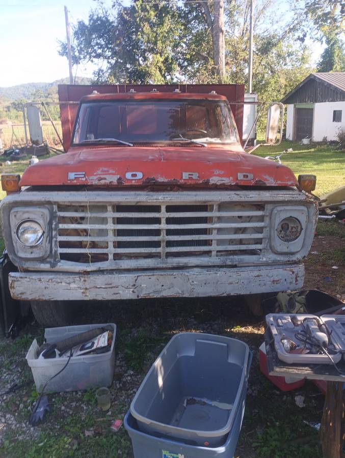 Ford-f600-1977-red-2