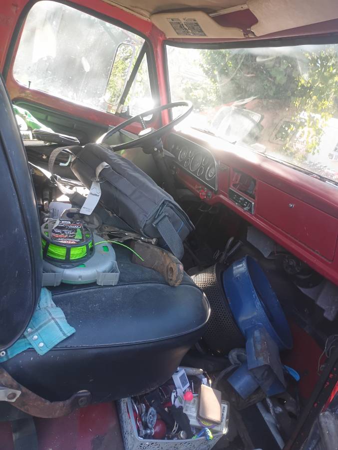 Ford-f600-1977-red-3