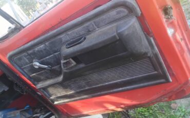 Ford-f600-1977-red-4