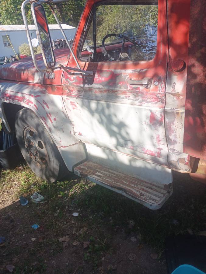 Ford-f600-1977-red-7