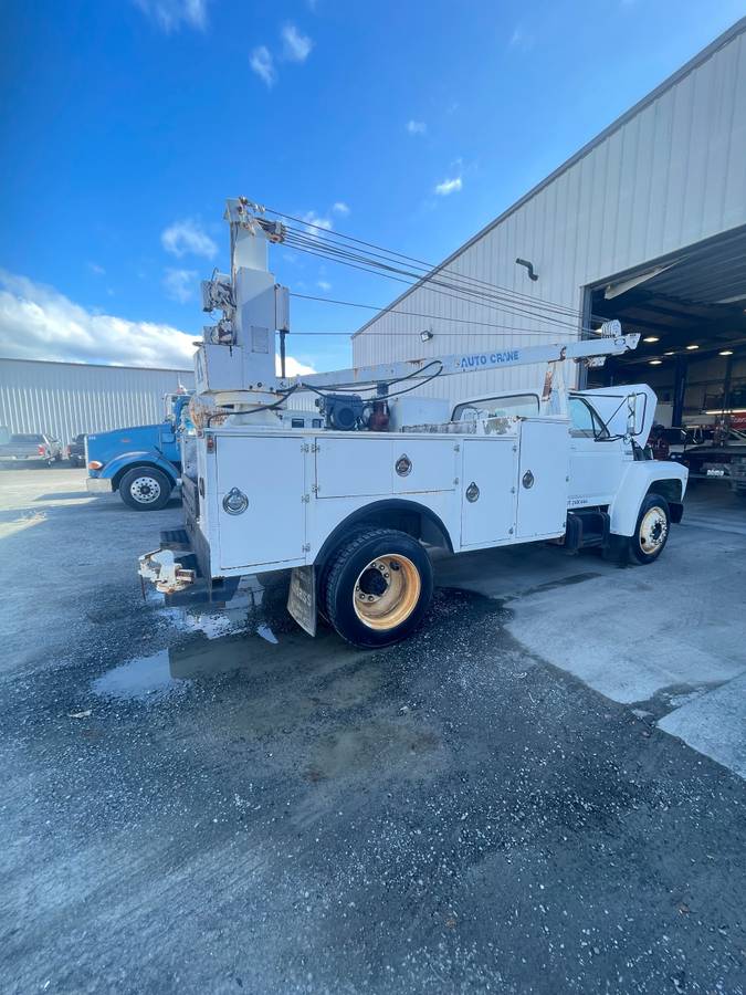 Ford-f700-1983-1