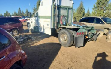Ford-f800-diesel-1992-white-1