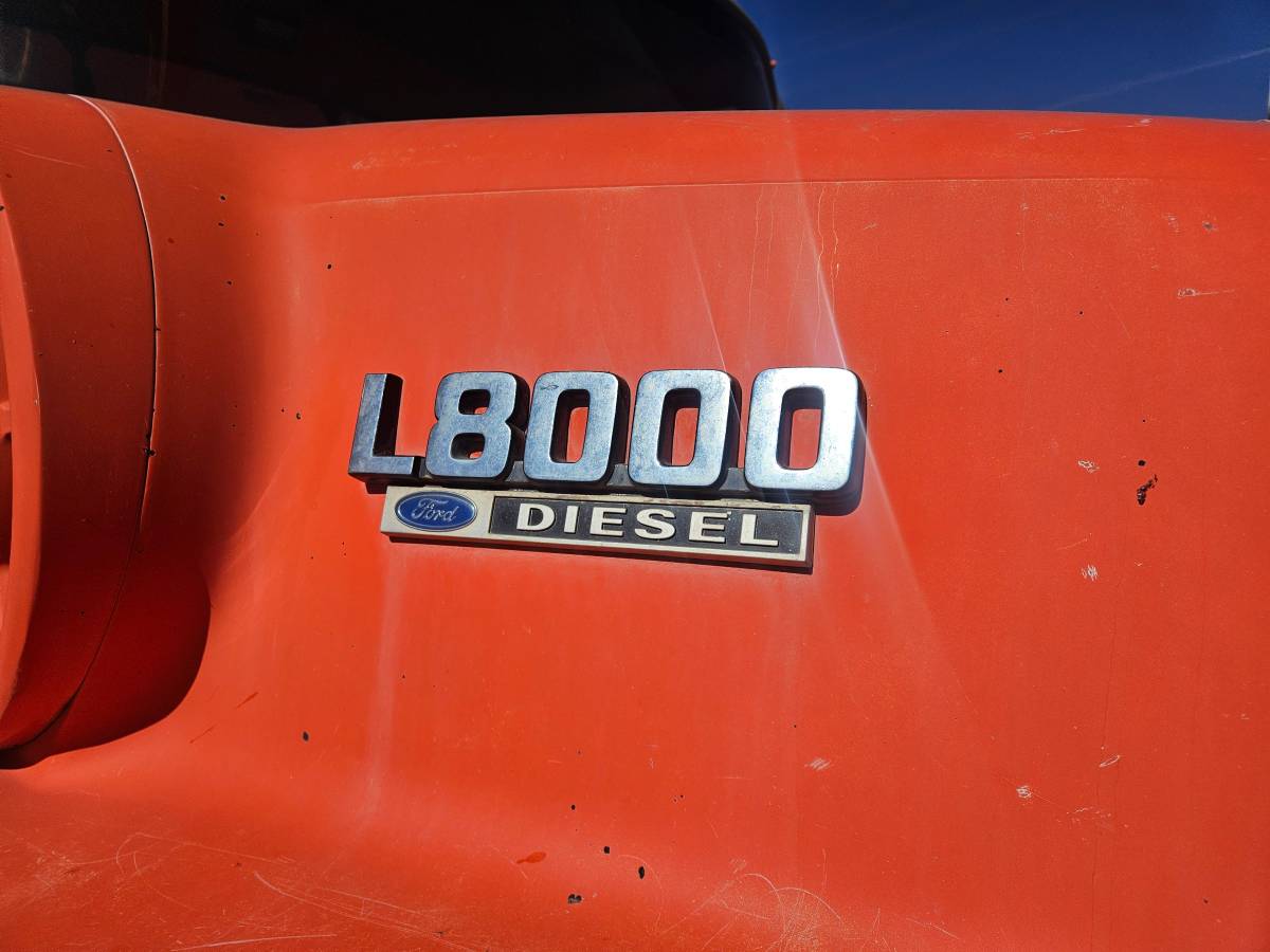 Ford-f8000-diesel-1988-2
