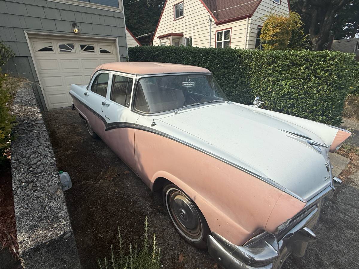 Ford-fairlane-1956-2