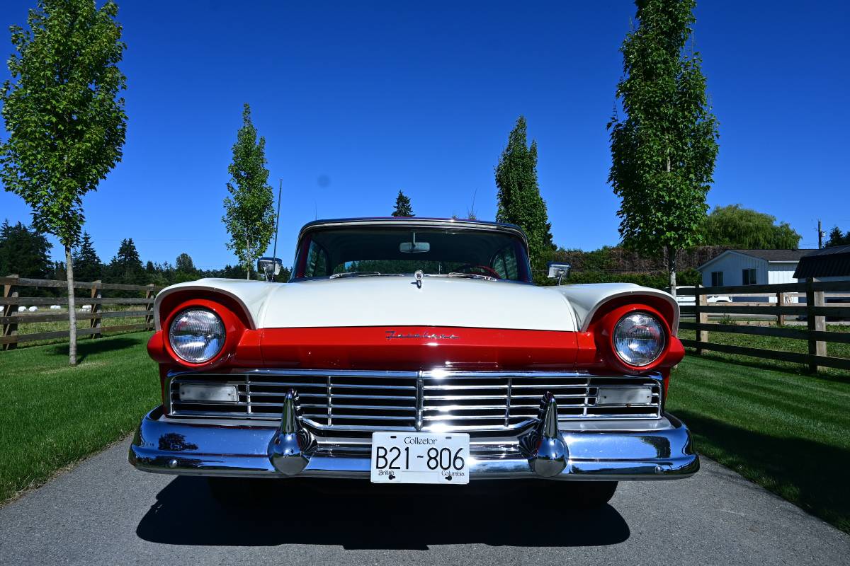 Ford-fairlane-1957-red-1