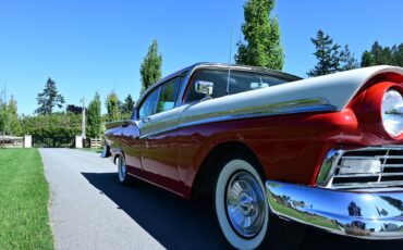 Ford-fairlane-1957-red