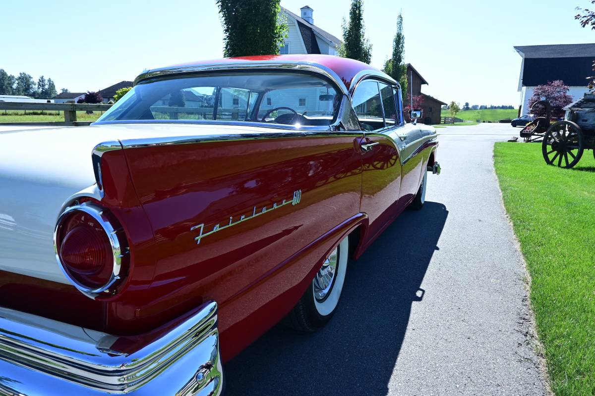Ford-fairlane-1957-red-4