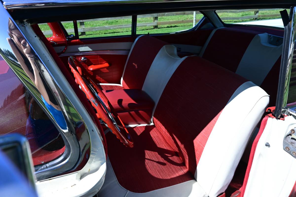 Ford-fairlane-1957-red-8