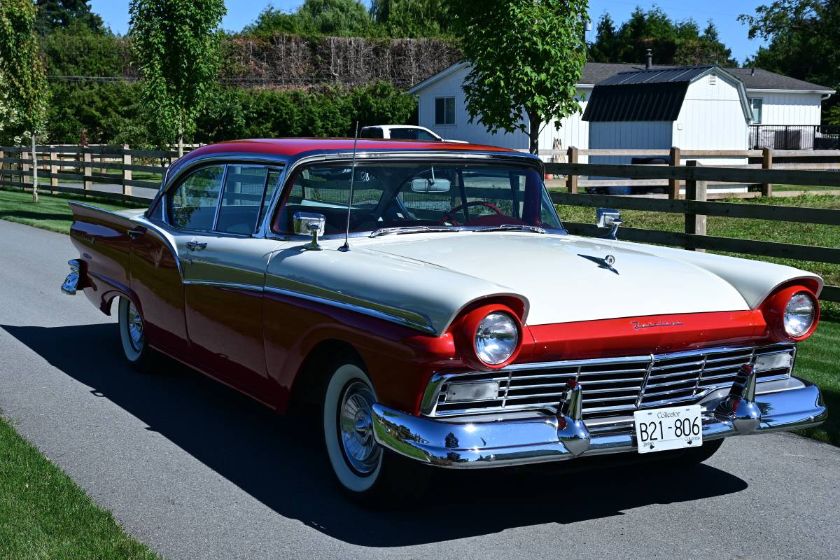 Ford-fairlane-1957-red-9
