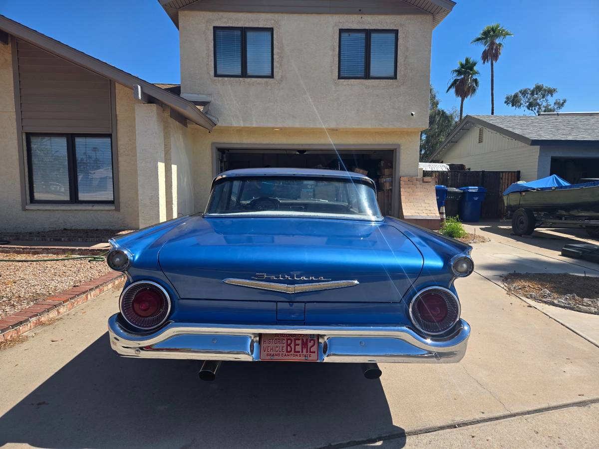 Ford-fairlane-1959-blue-19