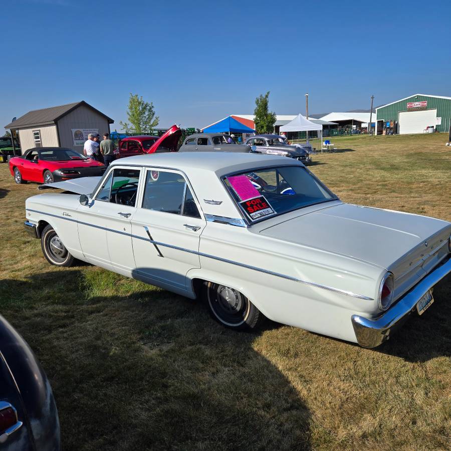 Ford-fairlane-1964-30