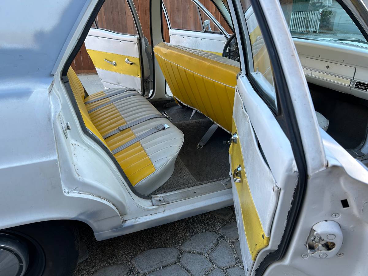 Ford-fairlane-1966-white-7