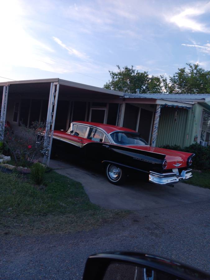 Ford-fairlane-500-1957-red-8