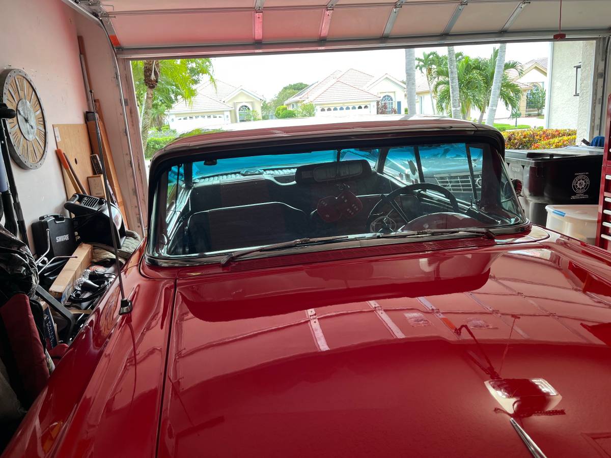 Ford-fairlane-500-1957-red