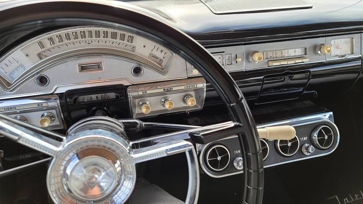 Ford-fairlane-500-1958-custom-3
