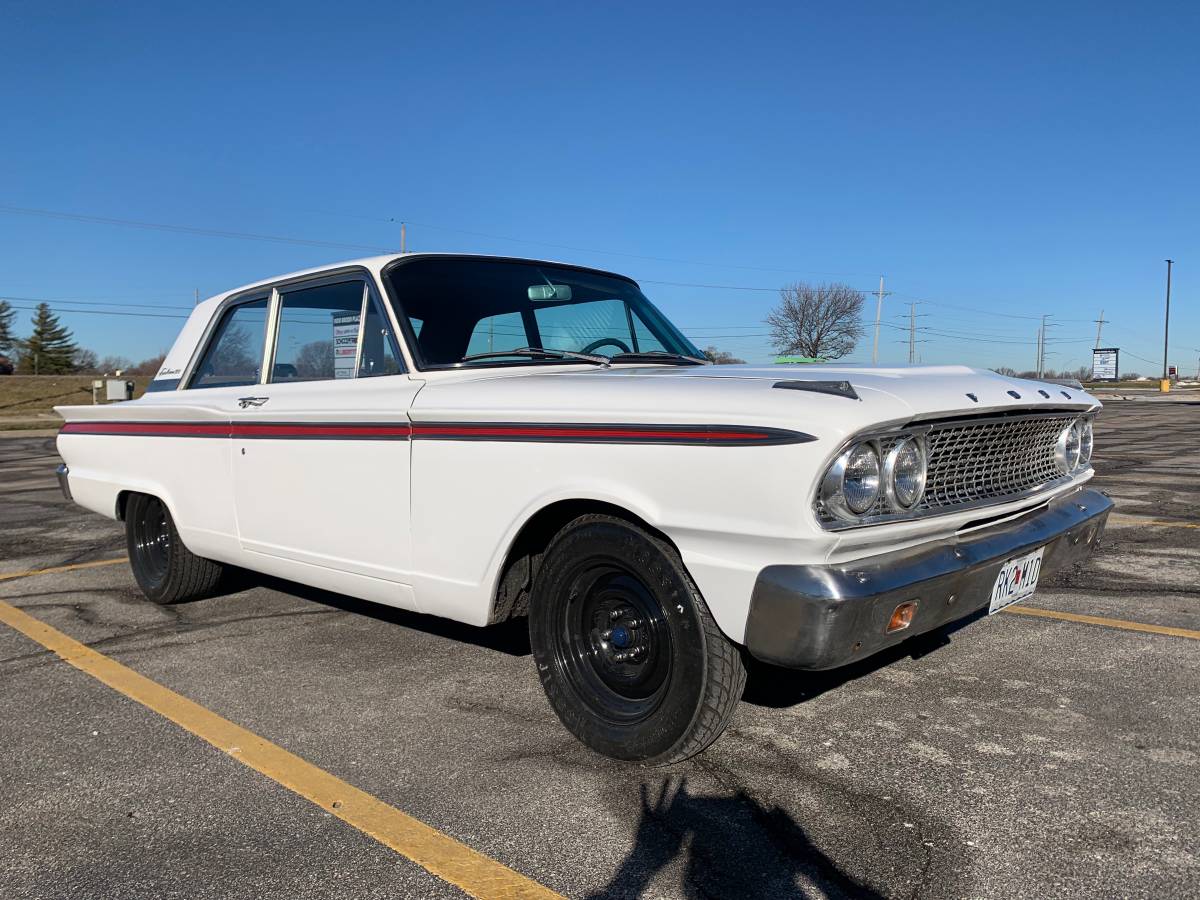 Ford-fairlane-500-1963-white-5