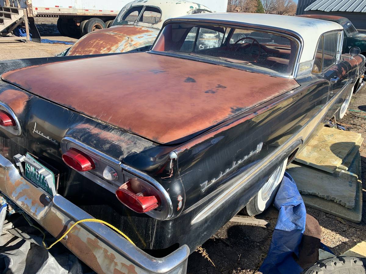 Ford-fairlane-skyliner-1958-black-16