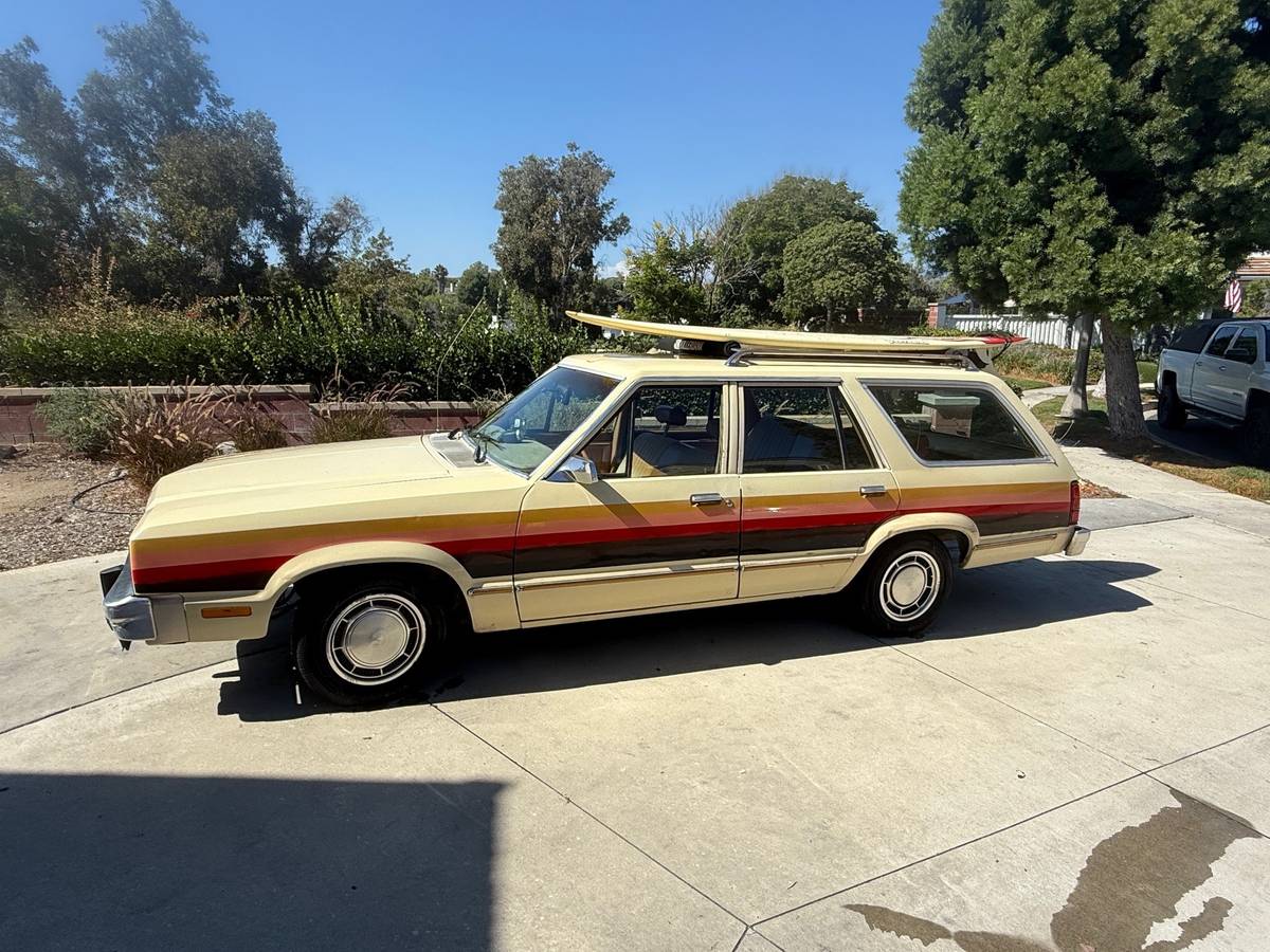 Ford-fairmont-wagon-1979-custom-6